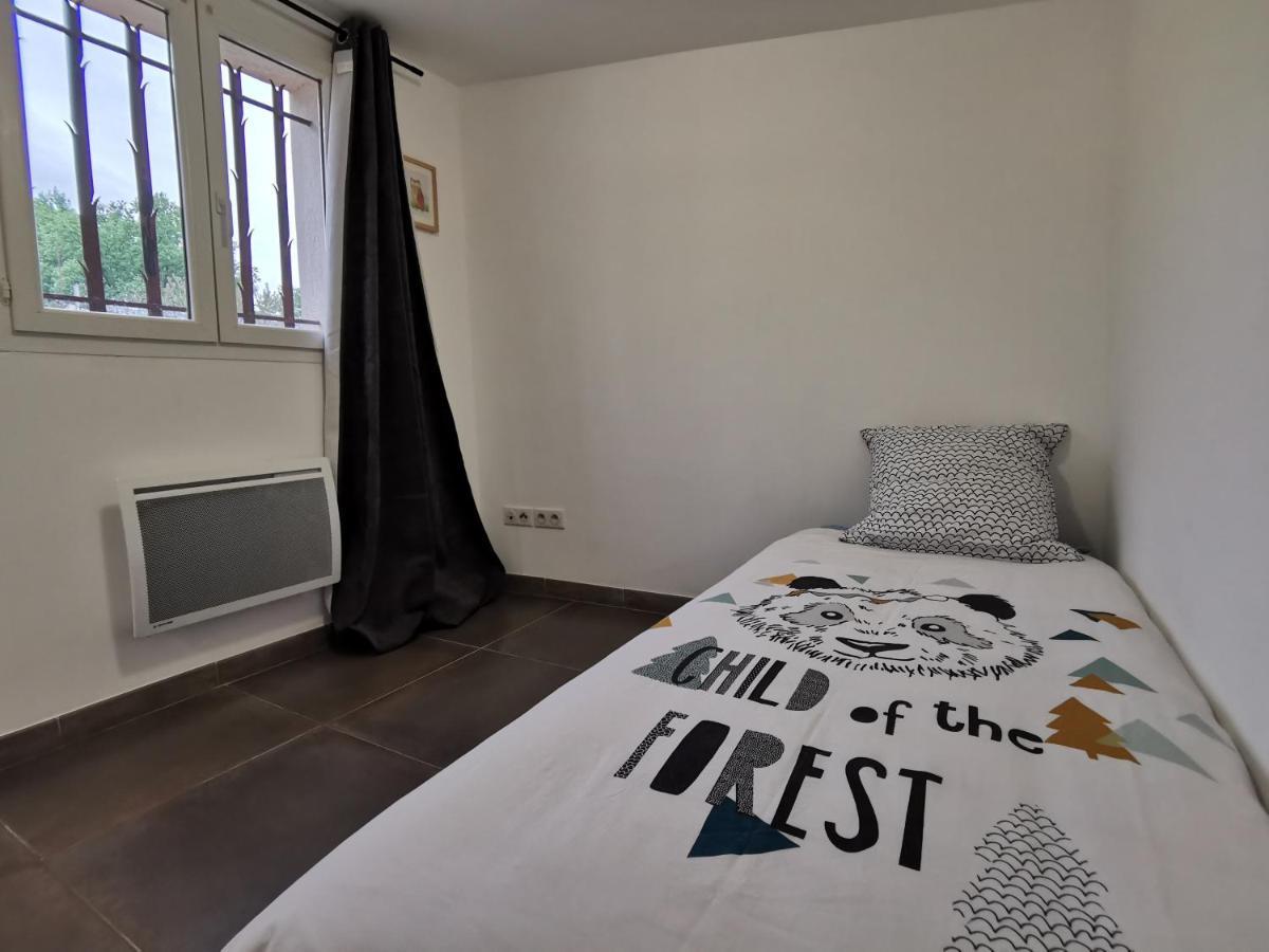 Maison De Vacances L'Hote Champetre Campagne Arlesienne Екстер'єр фото